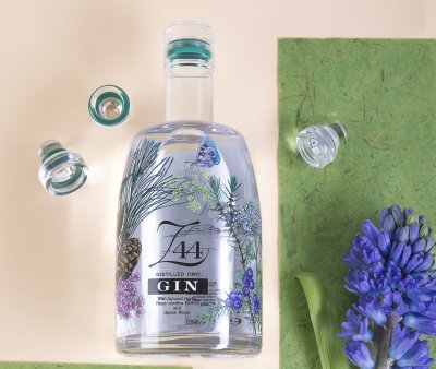 Z44 Gin roner_z44_distilled_dry_gin.jpg